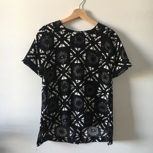 Button-back patterned top